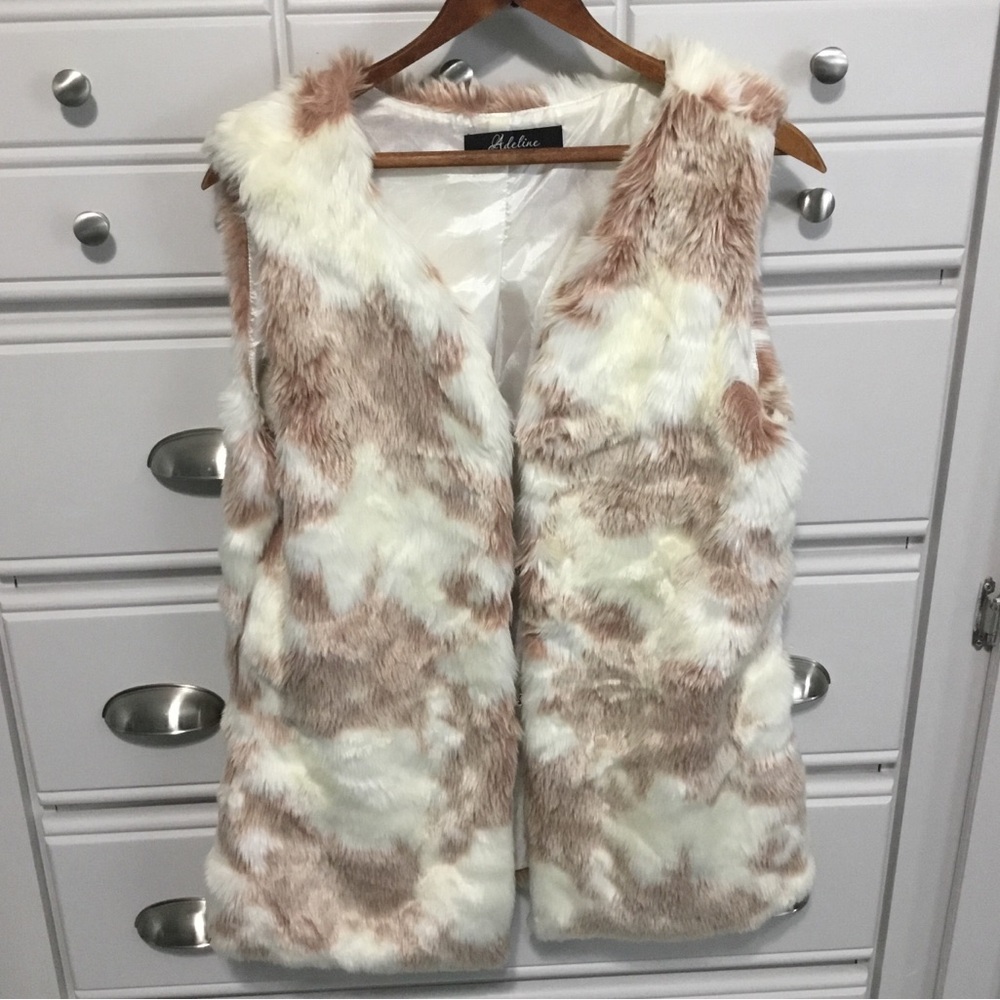 Romantic CozyCore Boho multicolor Faux Fur vest Adeline size M
